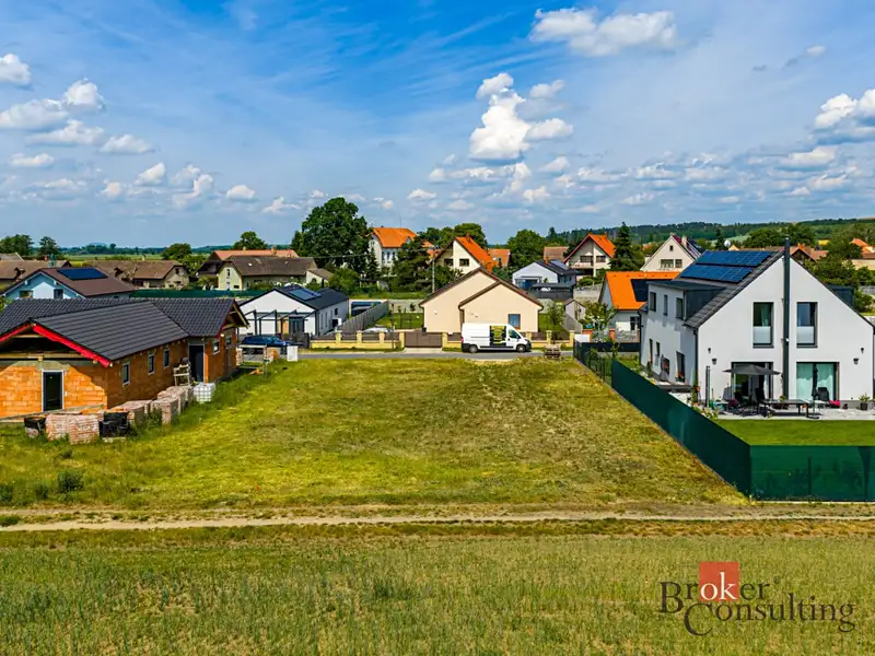 Prodej stavebního pozemku 827 m², Nedomice – náhled fotky 2