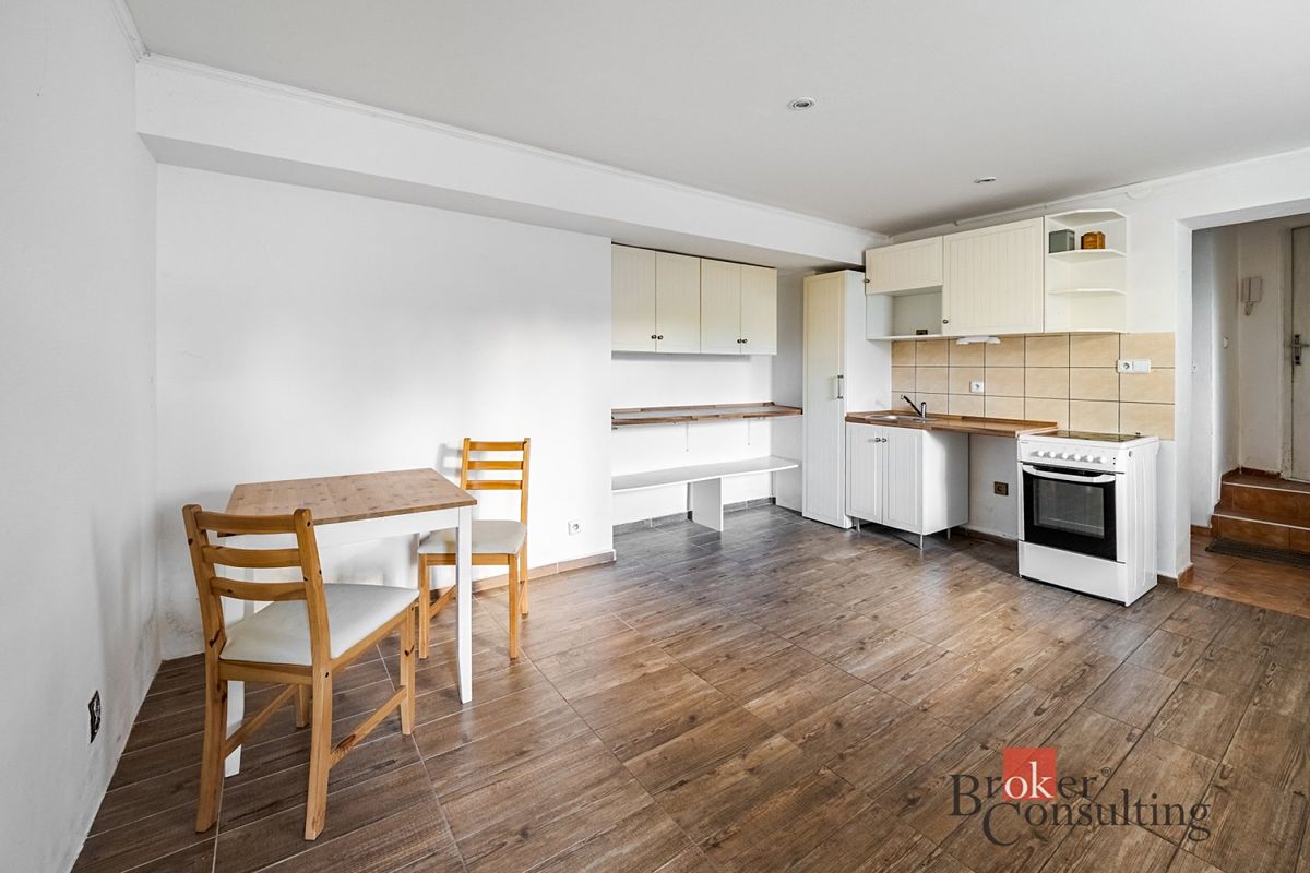 Prodej bytu 1+kk 28 m² – fotografie 3