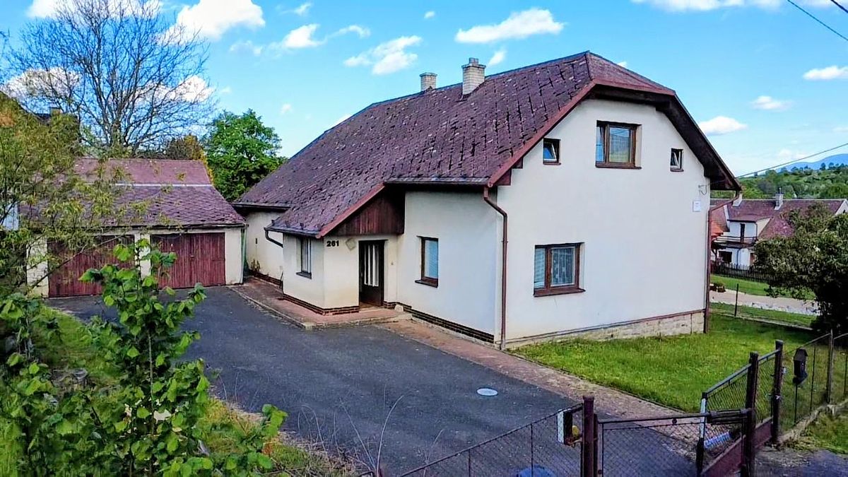 Prodej rodinného domu 200 m², pozemek 1857 m² – fotografie 3