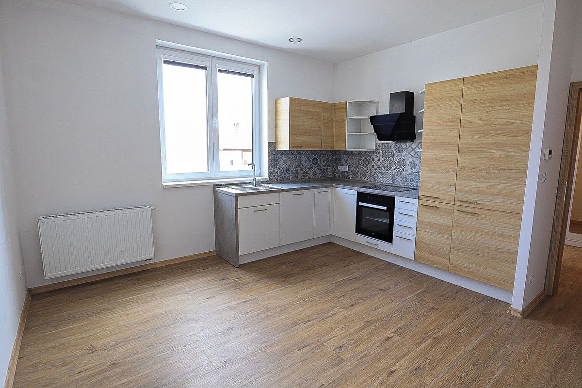 Pronájem bytu 2+kk 43 m²