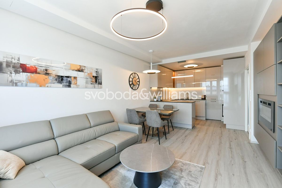 Pronájem bytu 2+kk 49 m² – fotografie 3