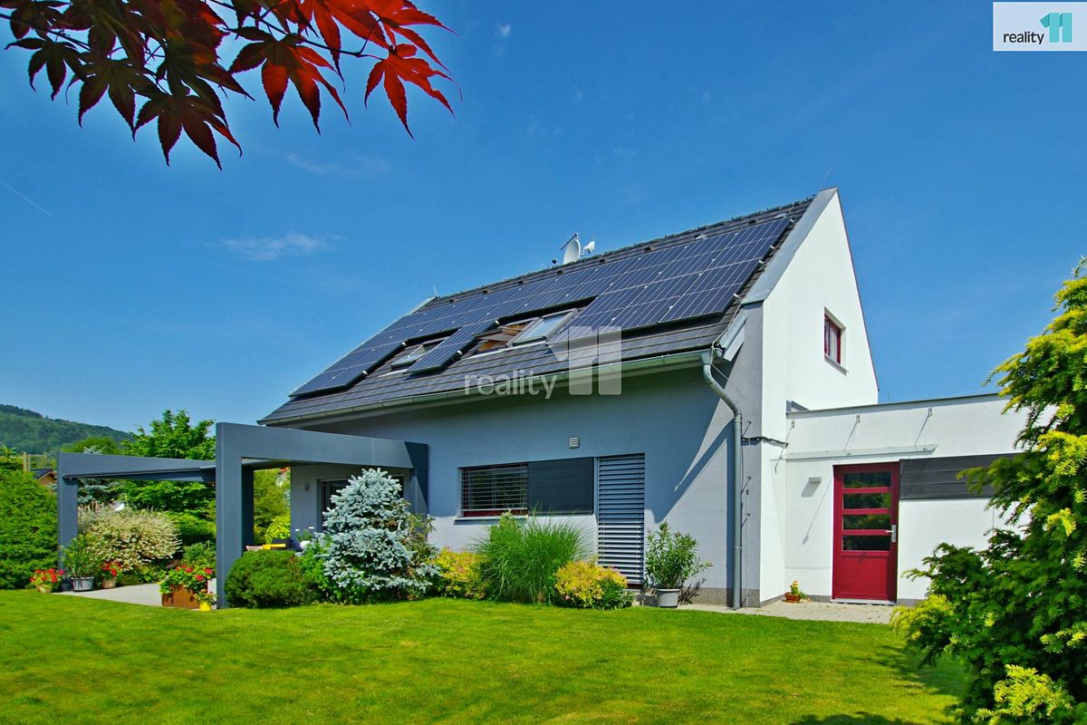 Prodej rodinného domu 200 m², pozemek 1163 m² – fotografie 3