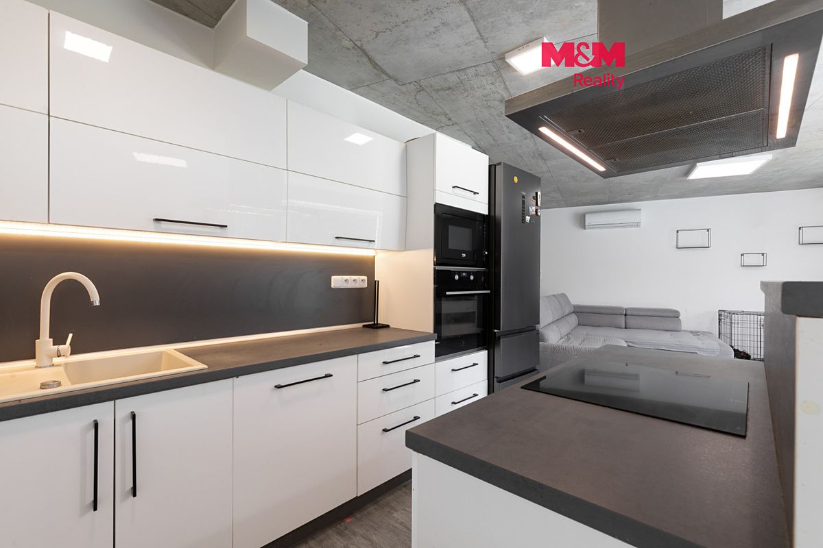 Pronájem bytu 3+kk 90 m²