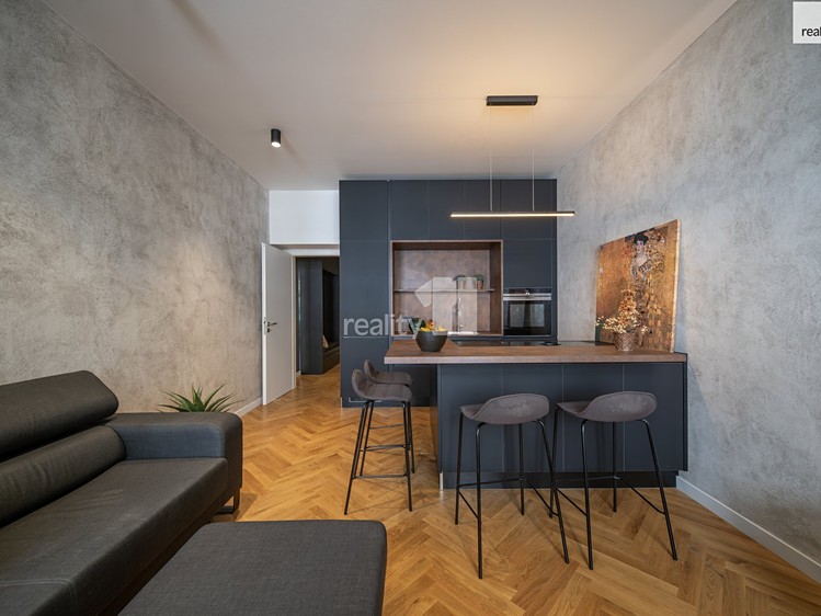 Prodej bytu 3+kk, 82 m² (2 z 30)