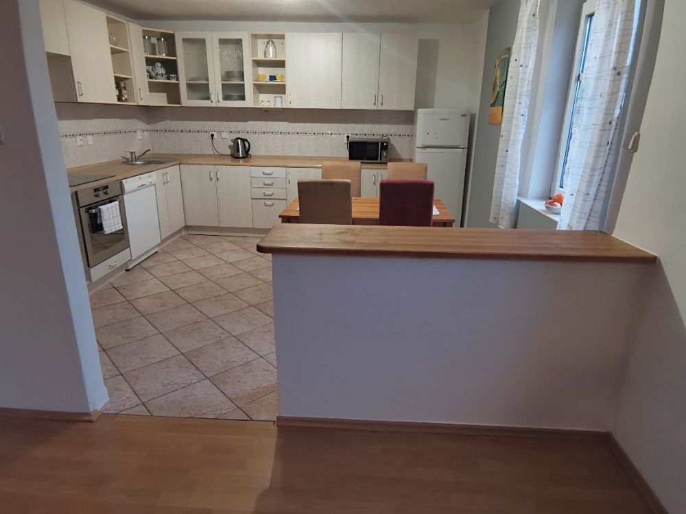 Pronájem bytu 2+1 78 m² – fotografie 2