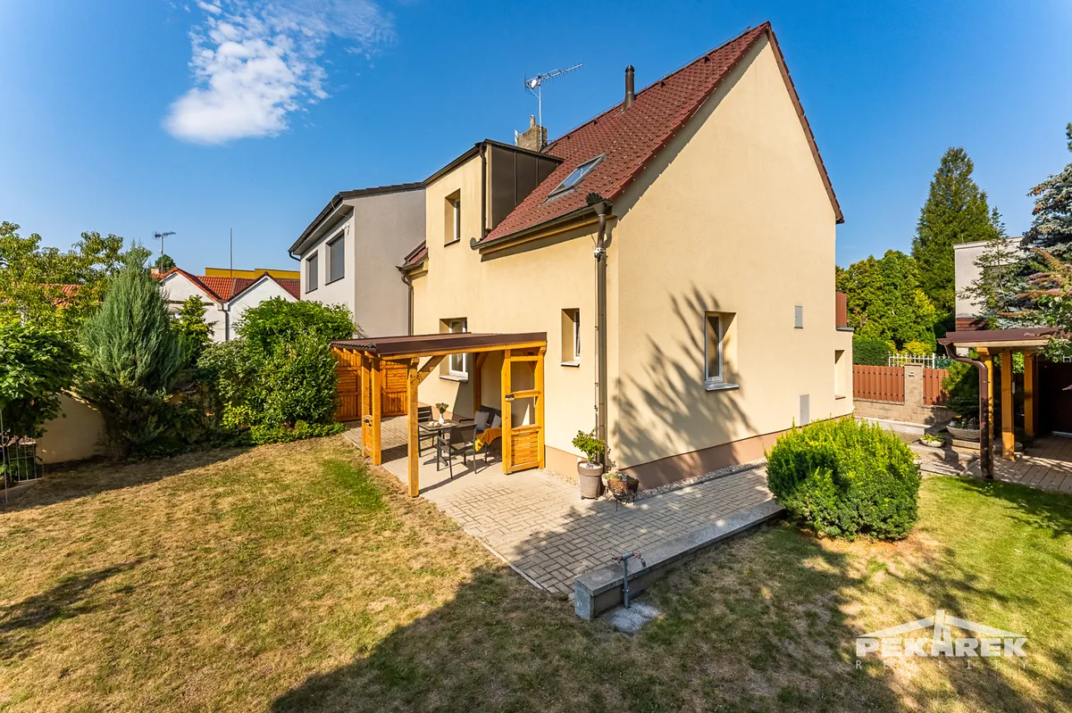 Prodej rodinného domu 110 m², pozemek 322 m²