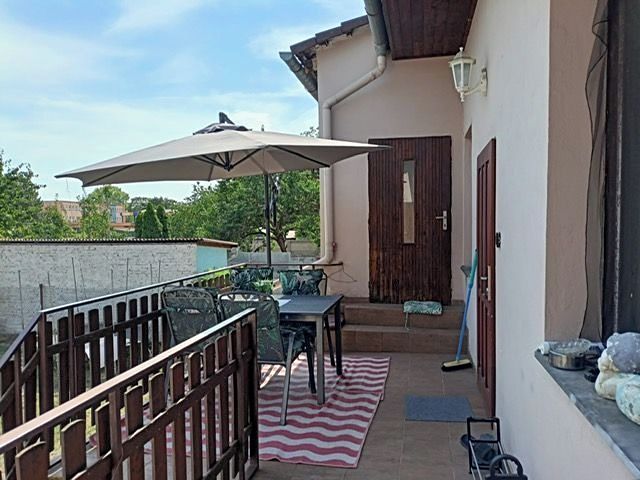 Prodej rodinného domu 180 m², pozemek 530 m² – fotografie 3