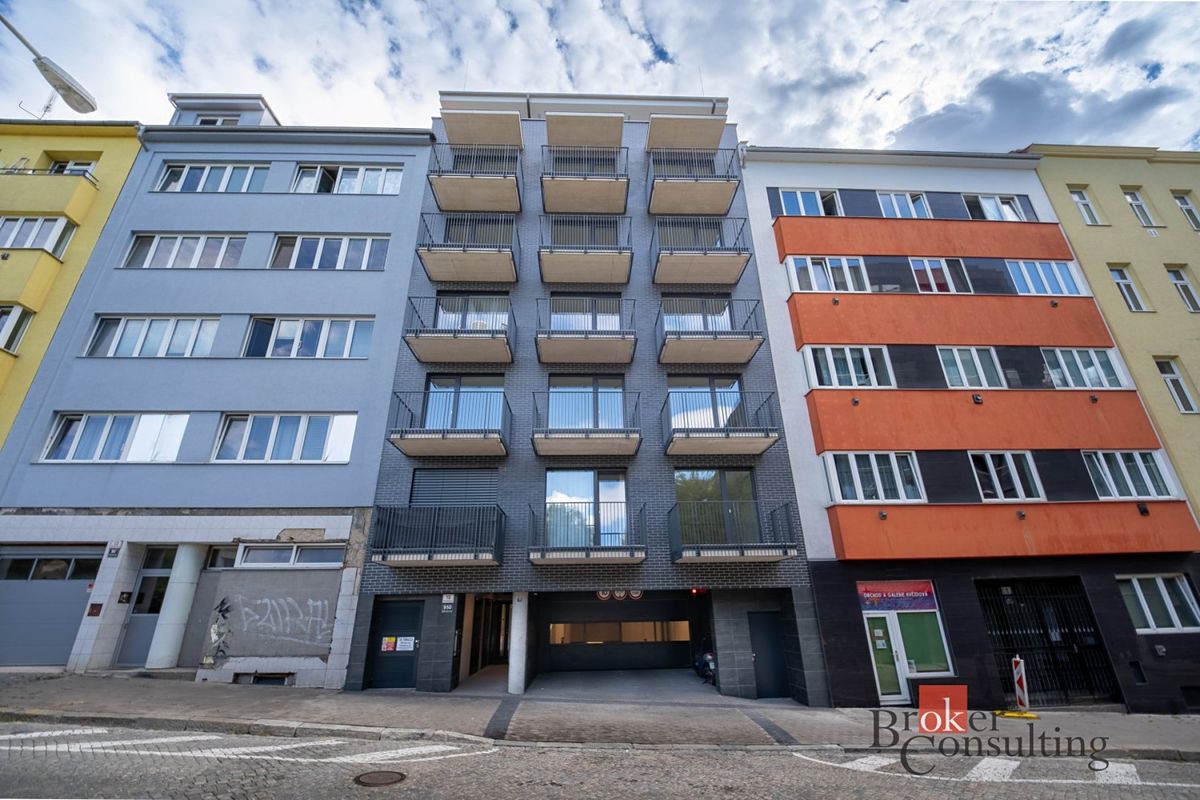 Pronájem bytu 1+kk 33 m²