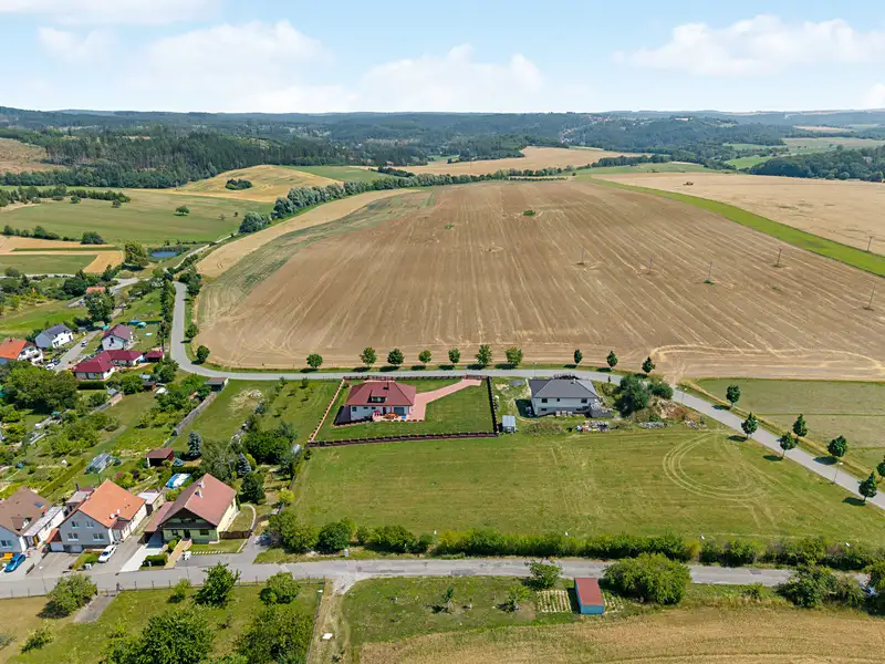 Prodej stavebního pozemku 670 m², Žďár – náhled fotky 2