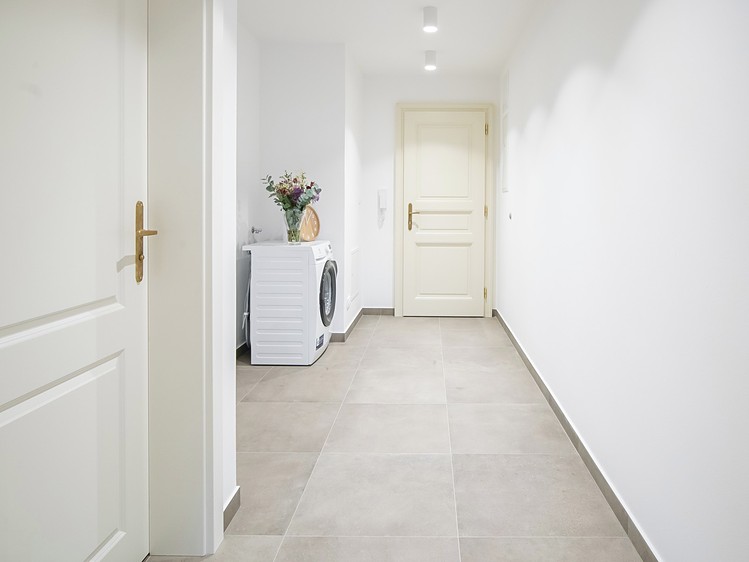 Pronájem bytu 3+kk, 104 m² (8 z 12)