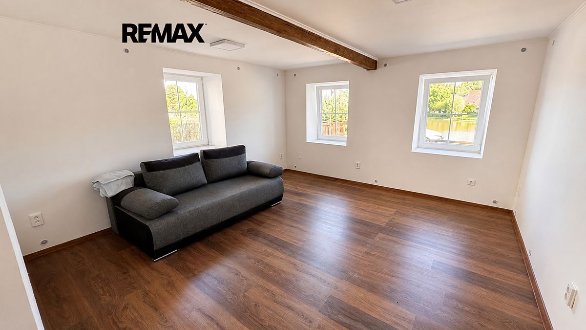 Prodej rodinného domu 108 m², pozemek 342 m² – fotografie 4