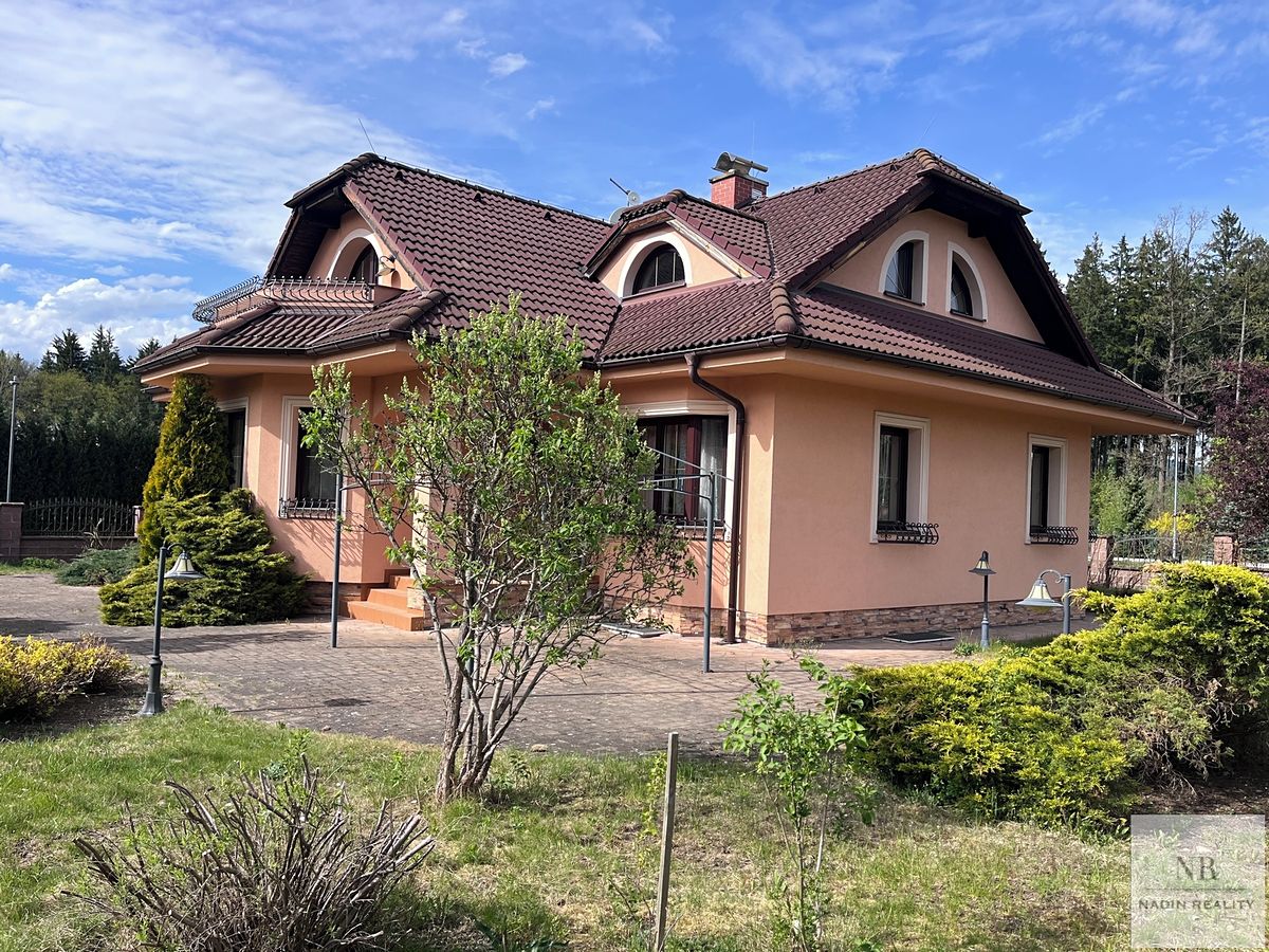 Prodej vily 350 m², pozemek 1148 m² – fotografie 4