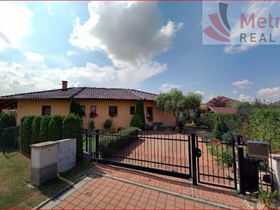Prodej rodinného domu 140 m², pozemek 696 m²