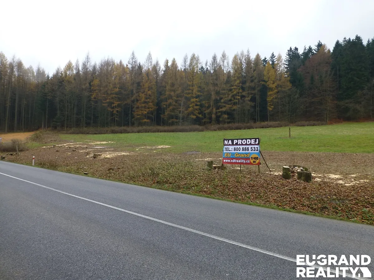 Prodej komerčního pozemku 11400 m²