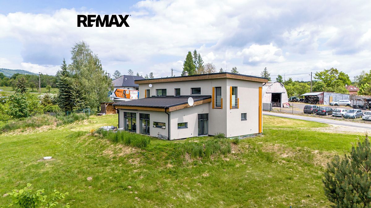 Prodej rodinného domu 193 m², pozemek 2605 m² – fotografie 2