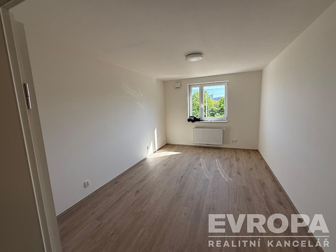 Pronájem bytu 2+kk 63 m² – fotografie 5