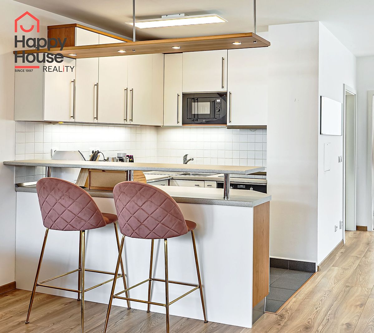 Pronájem bytu 2+kk 60 m² – fotografie 3