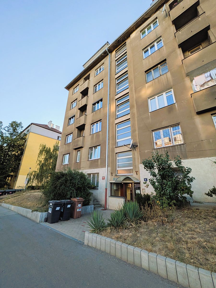 Pronájem bytu 3+kk 80 m²