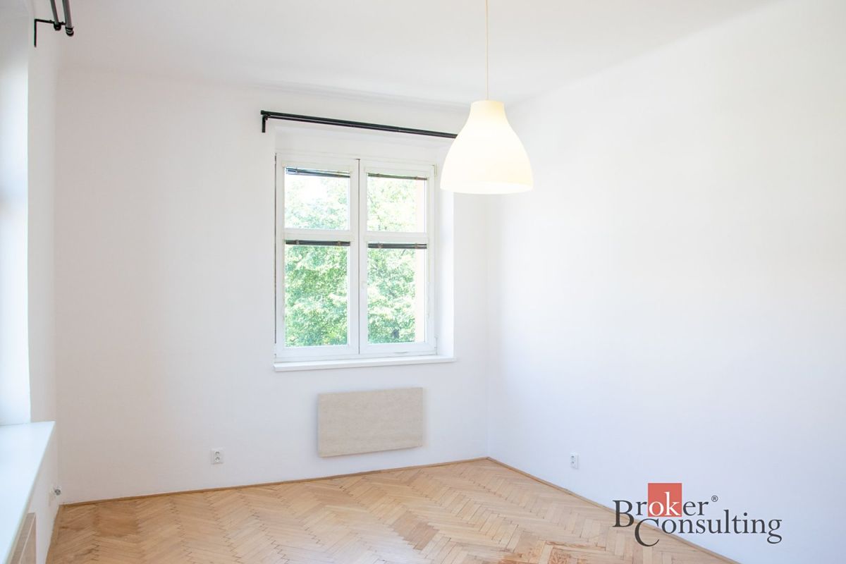 Pronájem bytu 2+kk 45 m² – fotografie 3