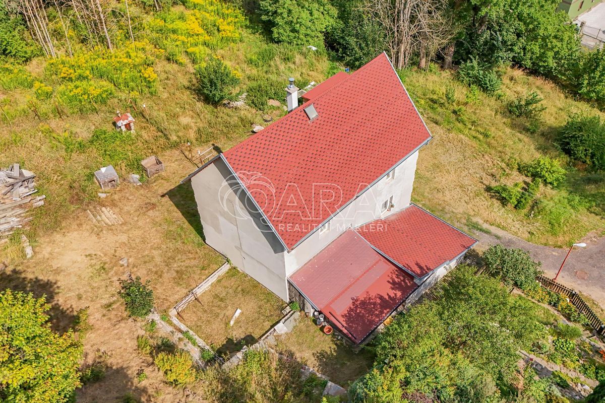Prodej rodinného domu 306 m², pozemek 954 m² – fotografie 4