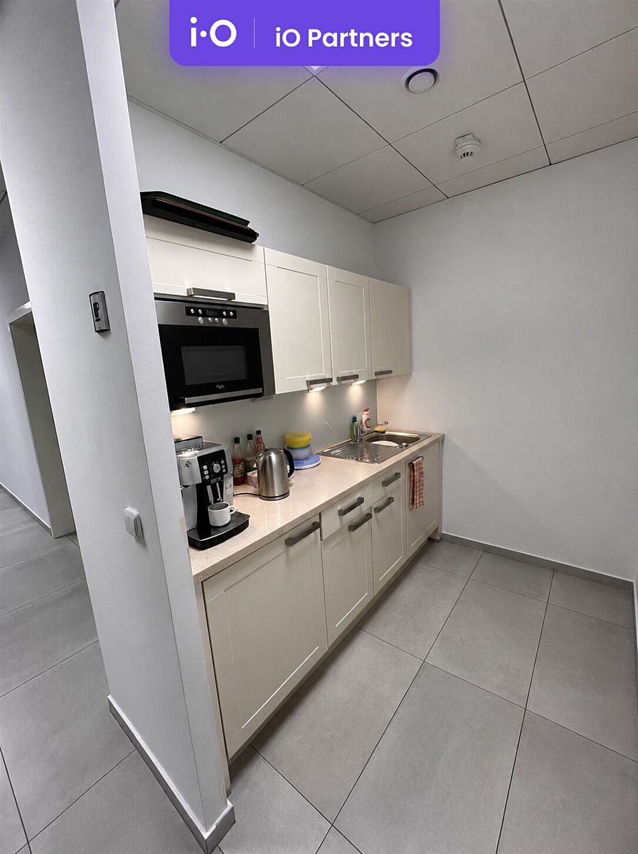 Pronájem kanceláře 131 m² – fotografie 5