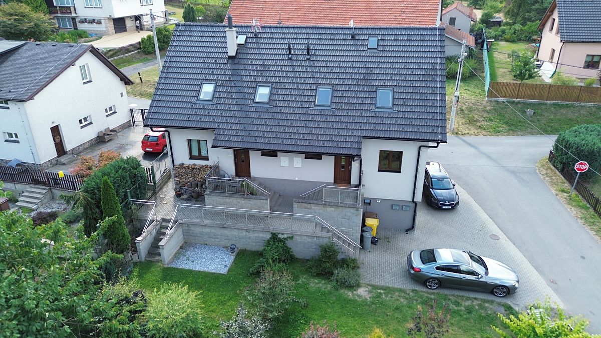 Pronájem bytu 4+kk 90 m² – fotografie 2