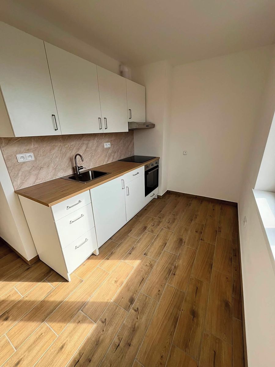 Pronájem bytu 2+1 50 m² – fotografie 2