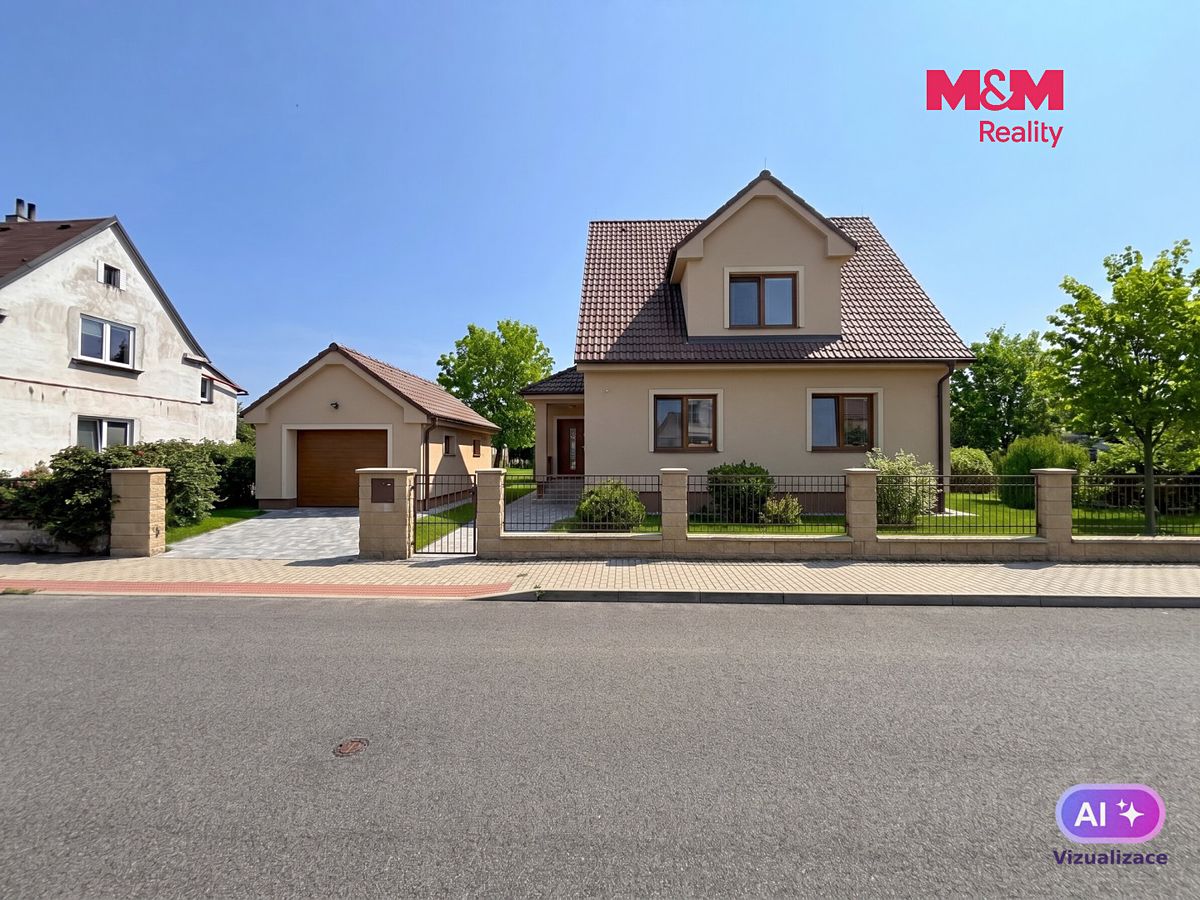 Prodej rodinného domu 186 m², pozemek 849 m² – fotografie 2