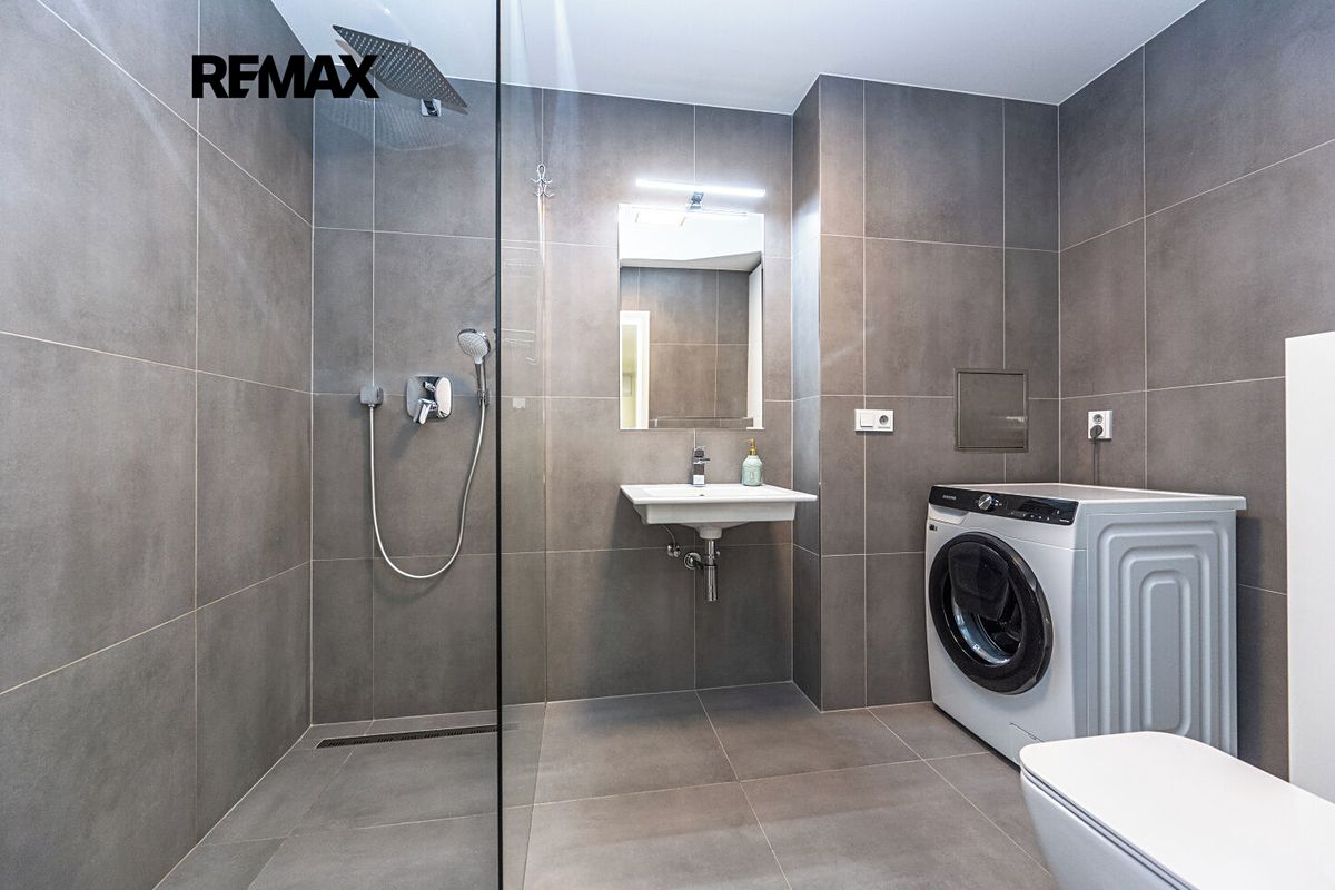 Pronájem bytu 2+kk 75 m²