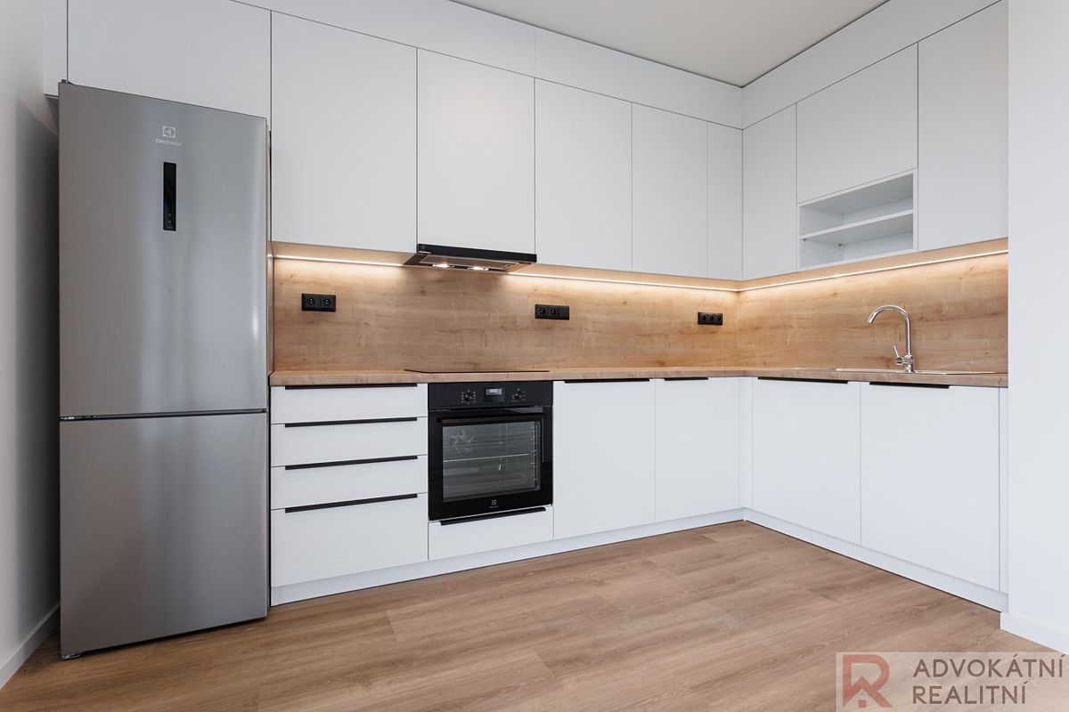 Pronájem bytu 3+kk 72 m² – fotografie 4