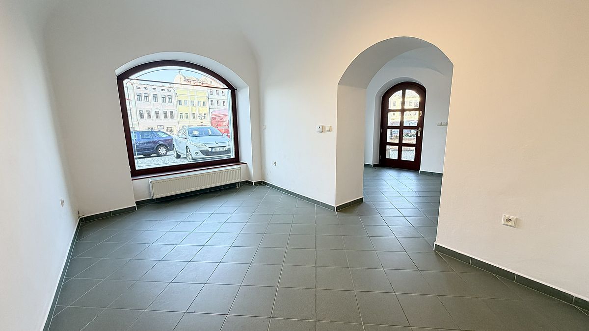 Pronájem obchodního prostoru 55 m² – fotografie 3