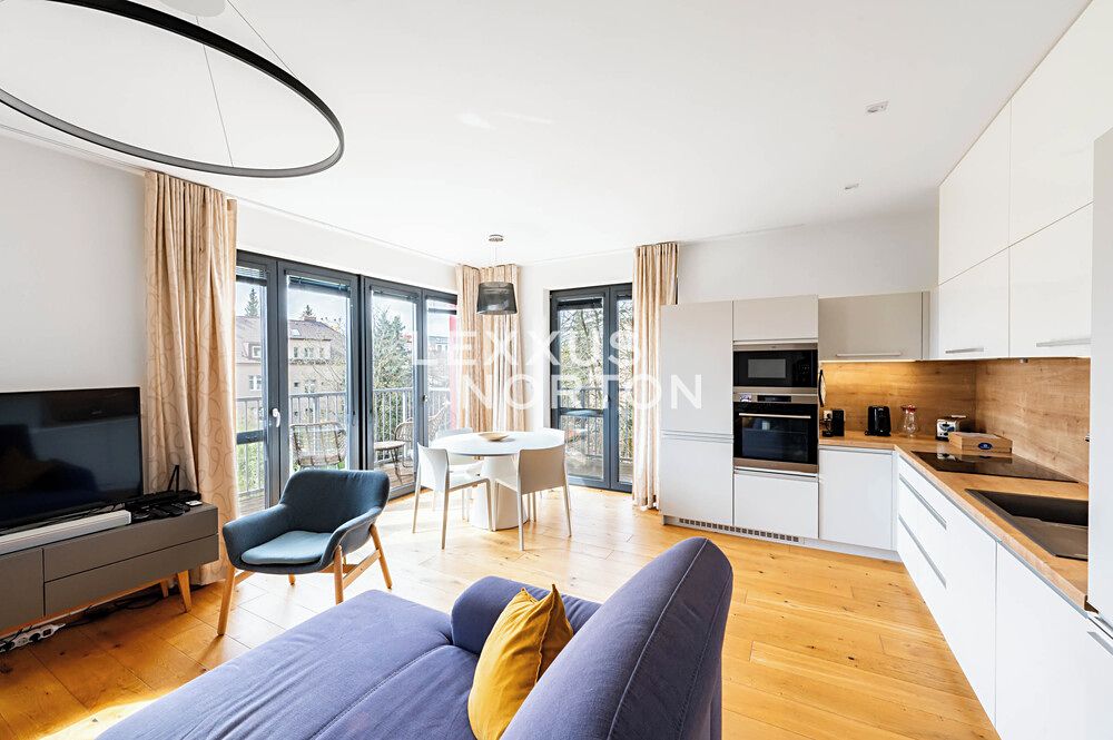Pronájem bytu 3+kk 93 m²