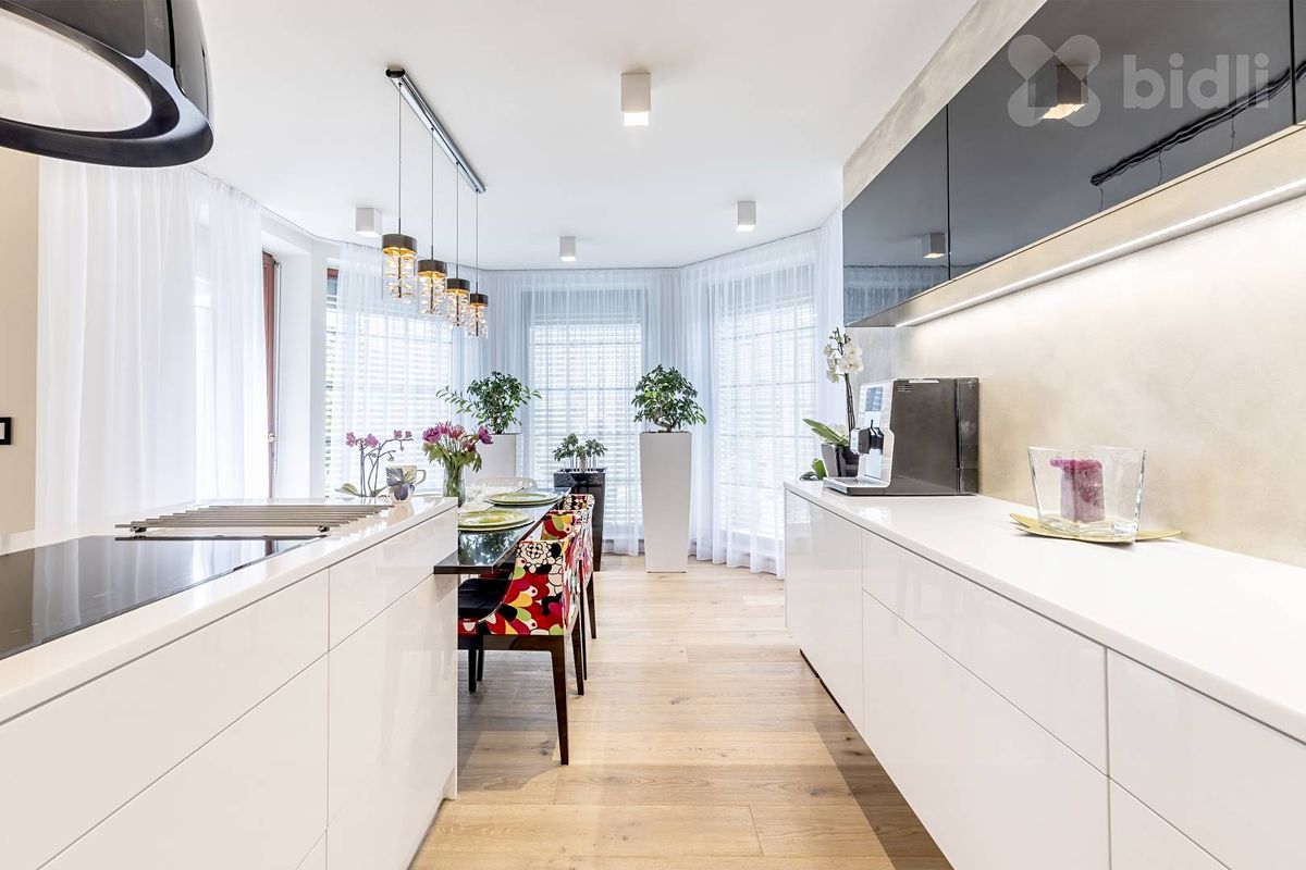 Prodej rodinného domu 195 m², pozemek 750 m² – fotografie 4