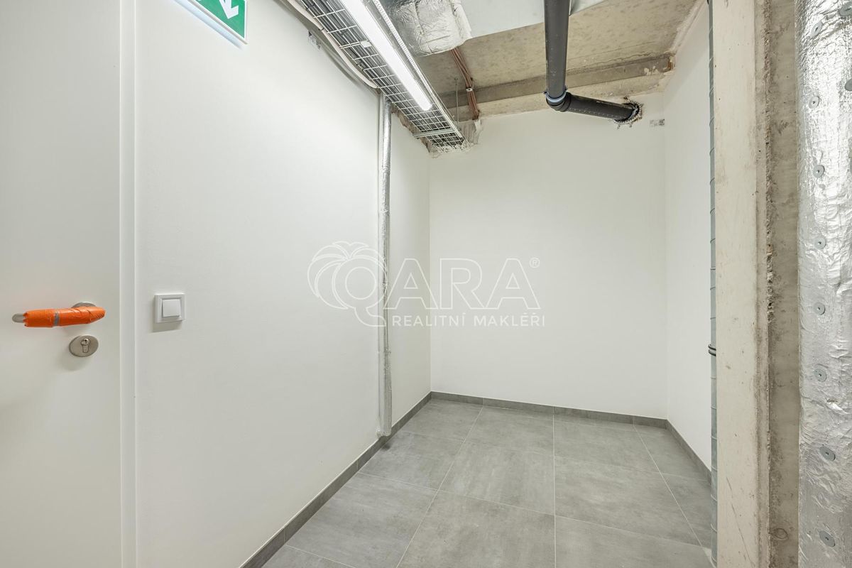 Pronájem skladového prostoru 7 m²