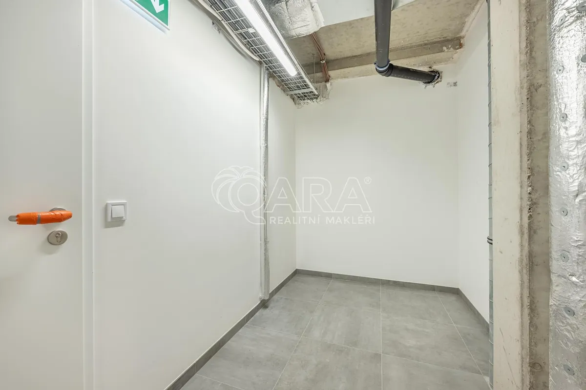 Pronájem skladového prostoru 7 m²