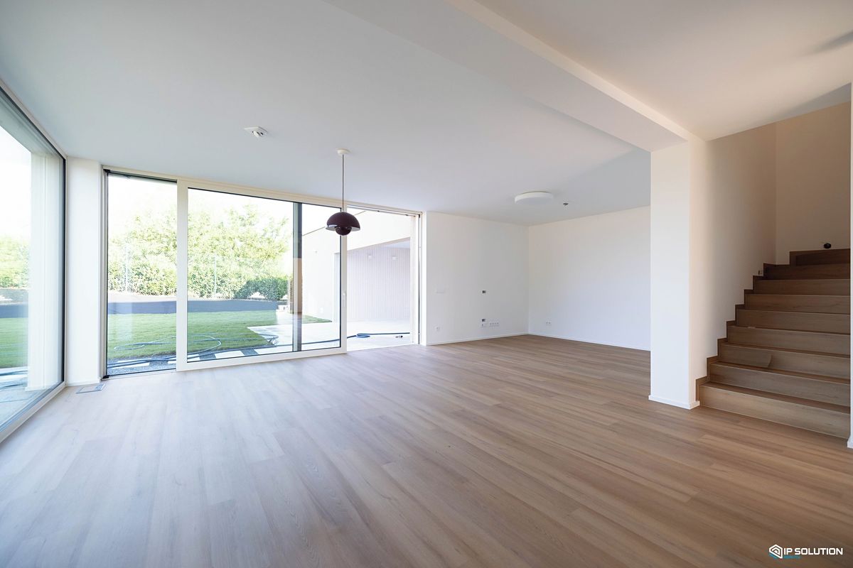 Prodej rodinného domu 283 m², pozemek 559 m² – fotografie 4
