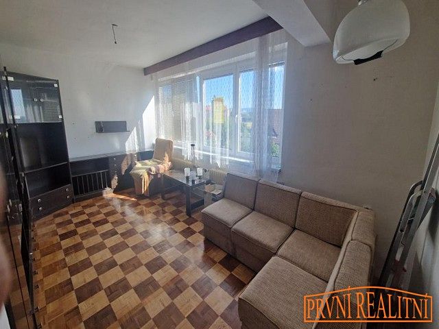 Prodej rodinného domu 178 m², pozemek 393 m² – fotografie 2