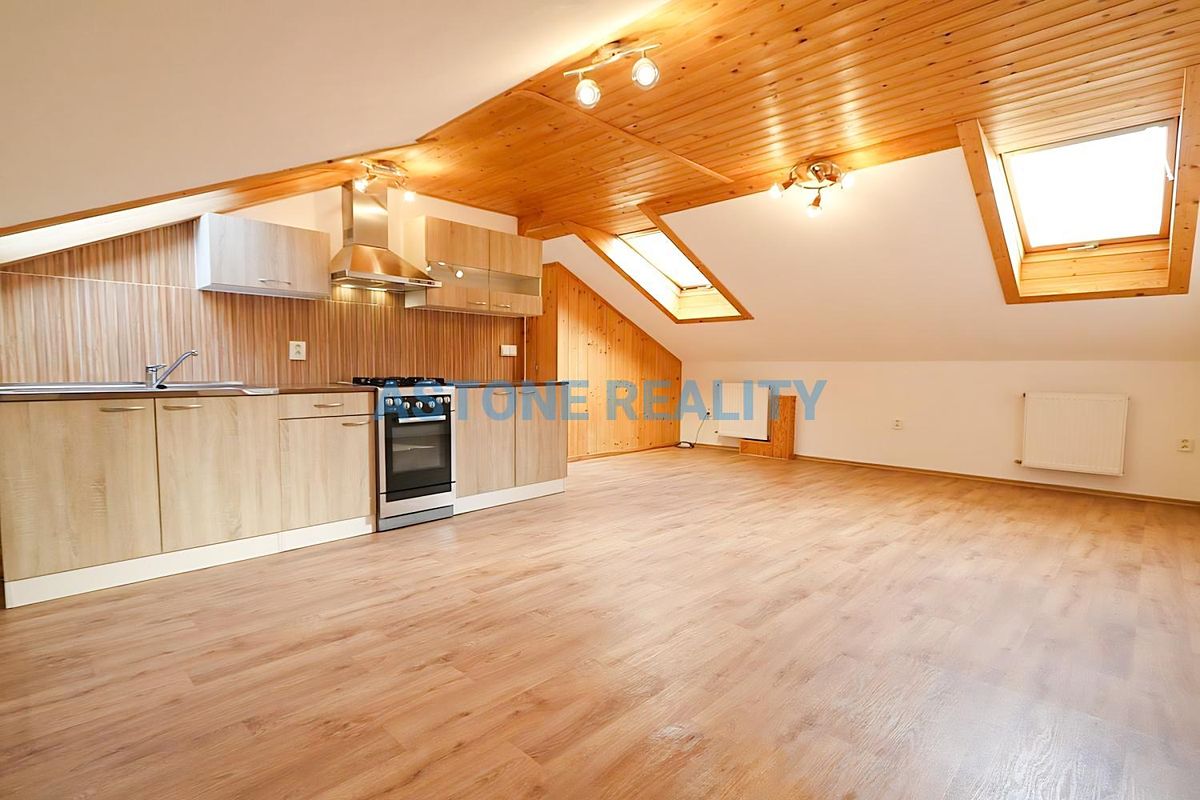 Pronájem bytu 2+kk 65 m²