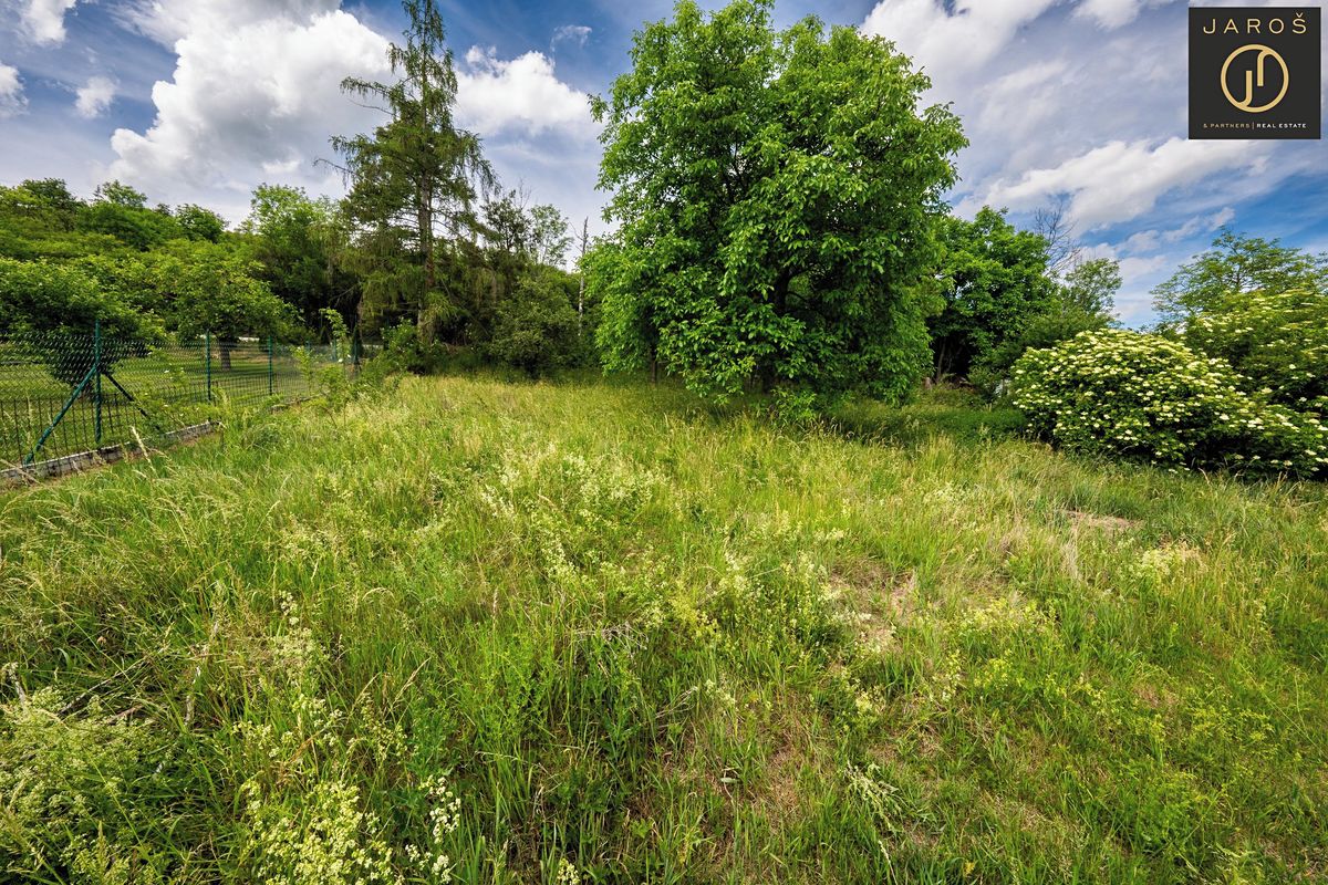 Prodej stavebního pozemku 979 m² – fotografie 5
