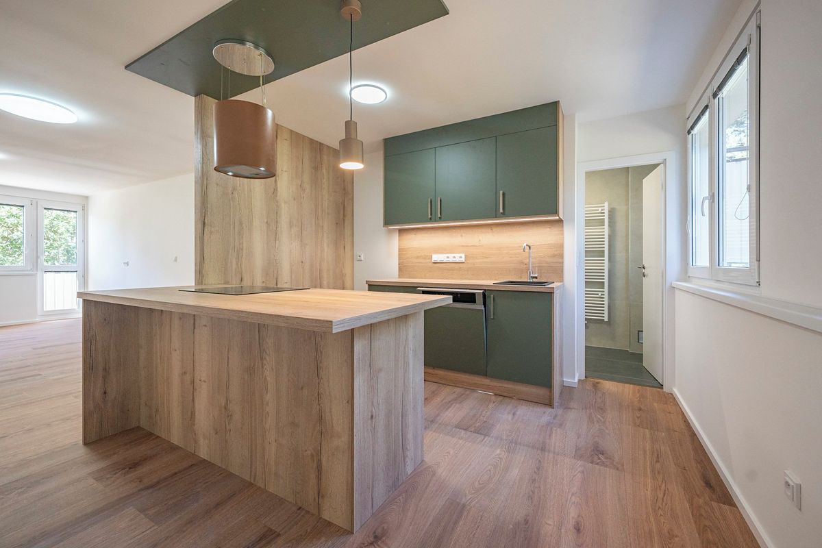 Pronájem bytu 3+kk 70 m²