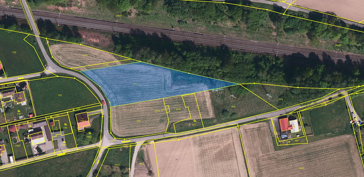 Prodej pole 4068 m²