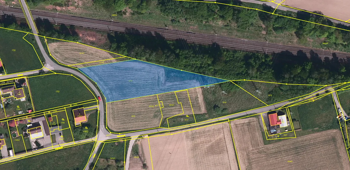 Prodej pole 4068 m²