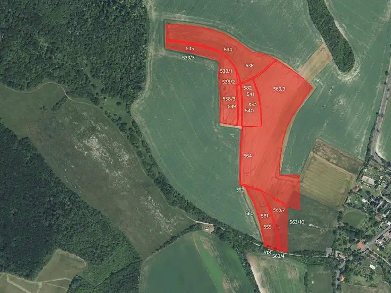 Prodej pole 104397 m², Chotiněves – náhled fotky 3