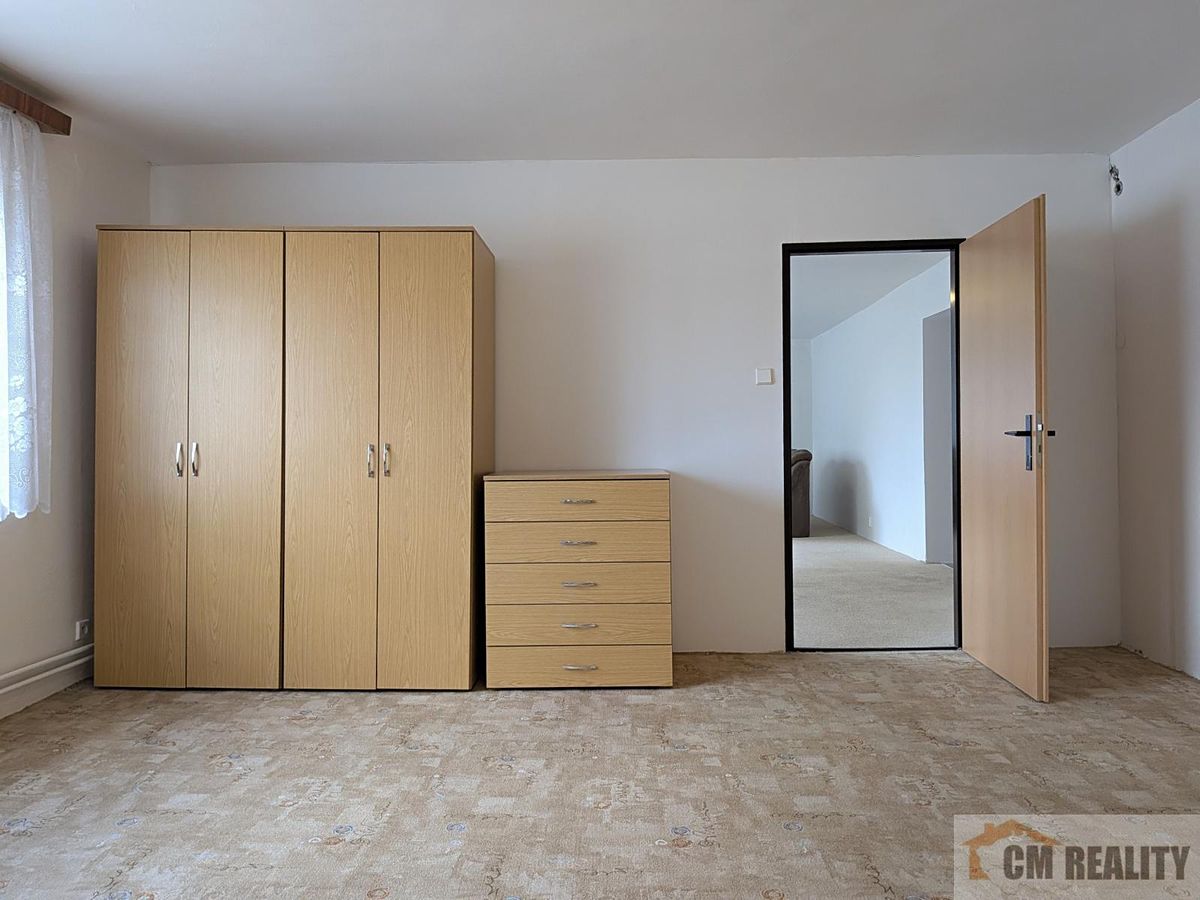 Prodej rodinného domu 245 m², pozemek 328 m² – fotografie 5