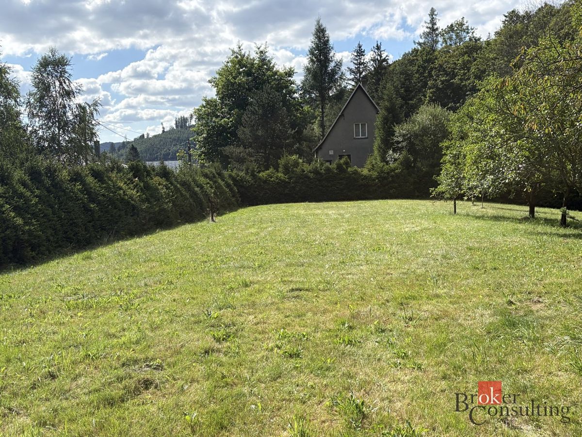 Prodej stavebního pozemku 1300 m² – fotografie 2