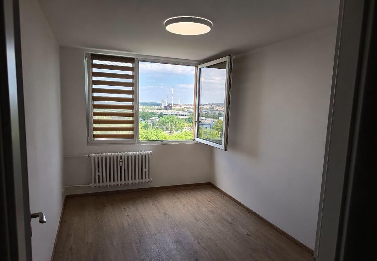 Pronájem bytu 3+kk 63 m² – fotografie 2