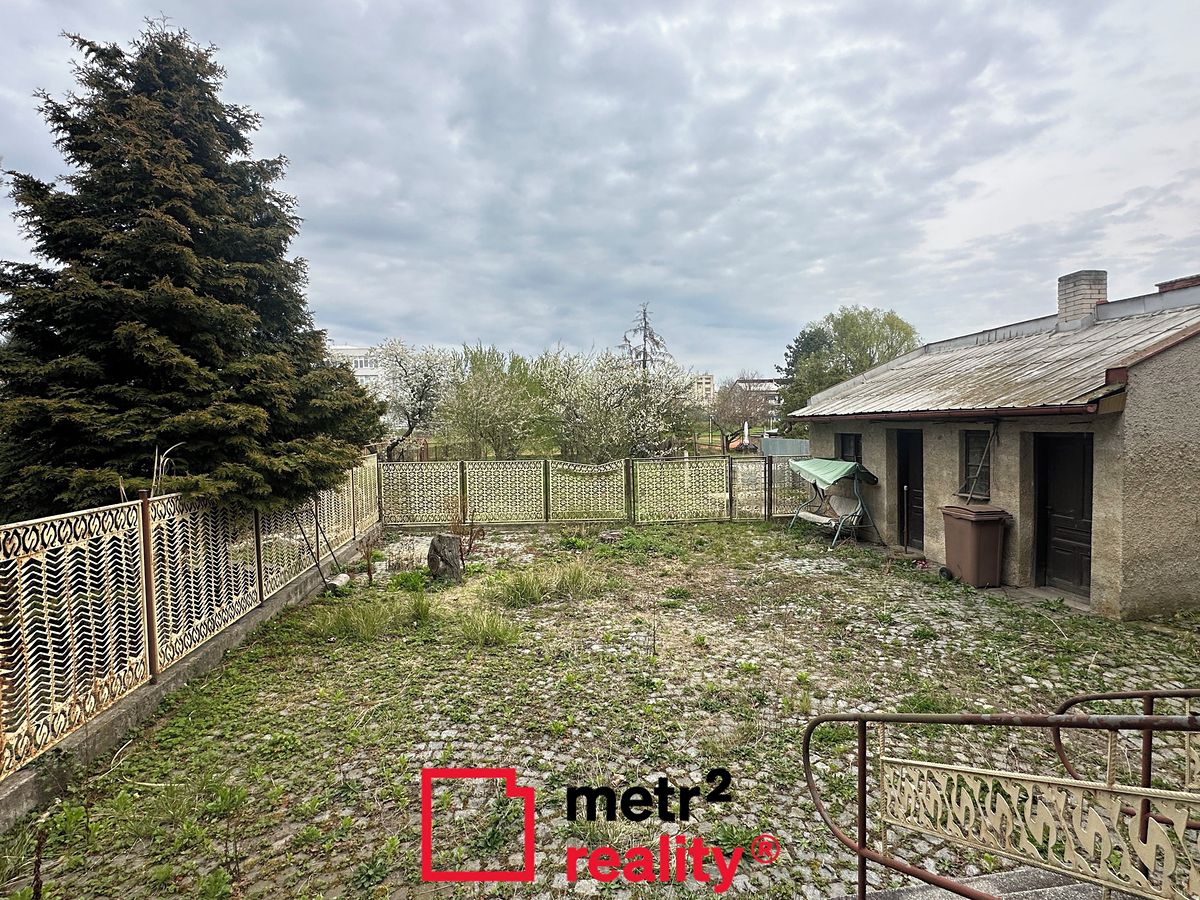 Prodej rodinného domu 300 m², pozemek 806 m² – fotografie 5