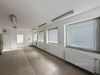 Pronájem komerčního prostoru, 85 m² (2 z 8)