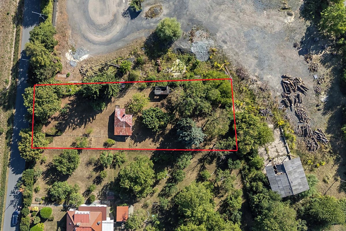 Prodej stavebního pozemku 1541 m², Zeleneč – fotka 1 z 3