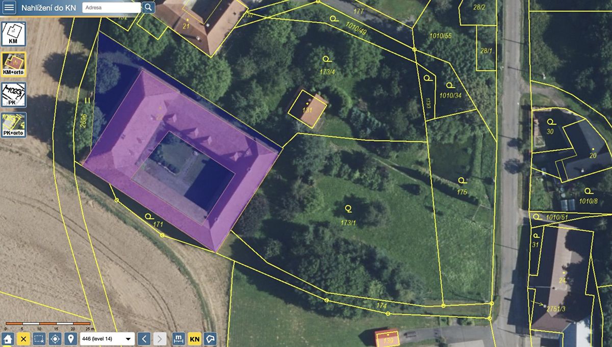 Prodej rodinného domu 851 m², pozemek 2205 m² – fotografie 5